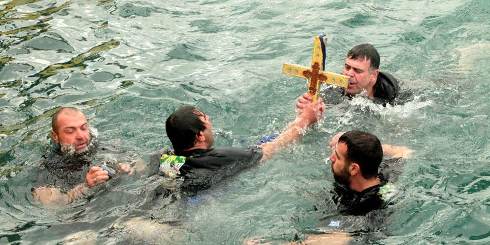 Μόνο με χαρτί γιατρού μπορούν να βουτήξουν για τον σταυρό τα Θεοφάνεια στη Ρόδο