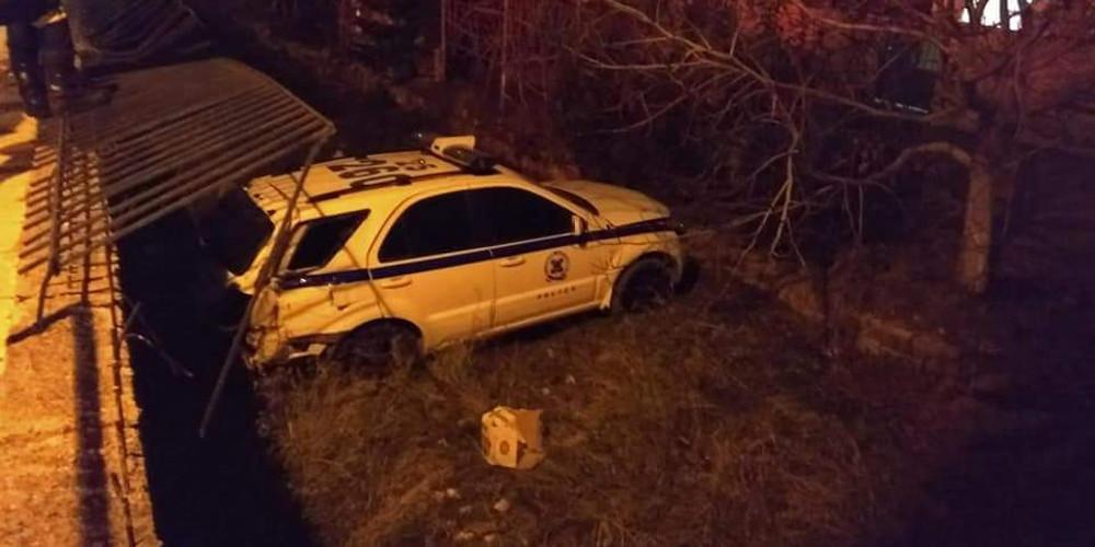 Τραυματίες οι δύο Αστυνομικοί από σοβαρό τροχαίο στο Μενίδι [εικόνες]