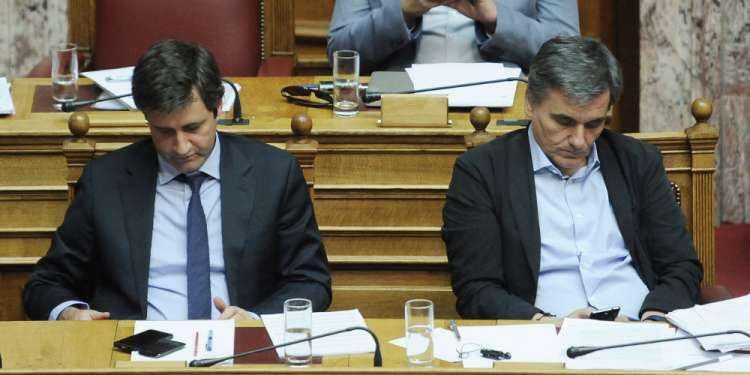 Η κυβέρνηση «σκούπισε» τα ταμεία δημόσιων οργανισμών