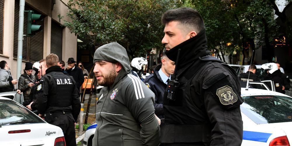 Ελεύθεροι οι 17 από τους 18 προσαχθέντες για τα επεισόδια Ρώσων-Ουκρανών στο Κολωνάκι