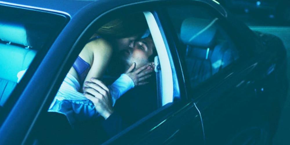 Ζευγάρι που έκανε σεξ στο αυτοκίνητο πέθανε γιατί άναψε τη μηχανή για να ζεσταθεί