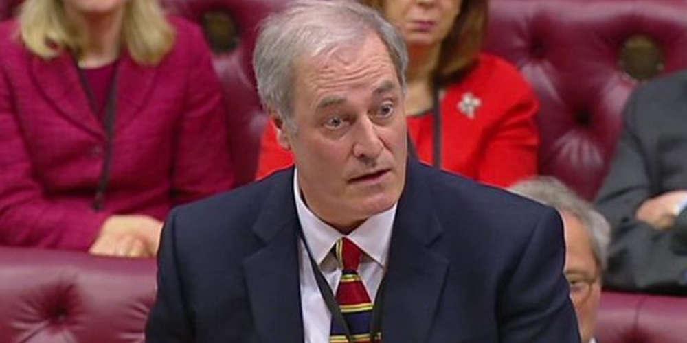 Απίστευτο: Υφυπουργός παραιτήθηκε επειδή άργησε - Φυσικά δεν είναι Ελληνας [βίντεο]