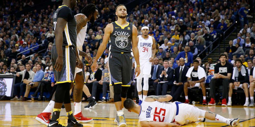 «Όργια» του Κάρι ενάντια στους Καβαλίερς – Νέα γκέλα για την ομάδα του Λεμπρόν