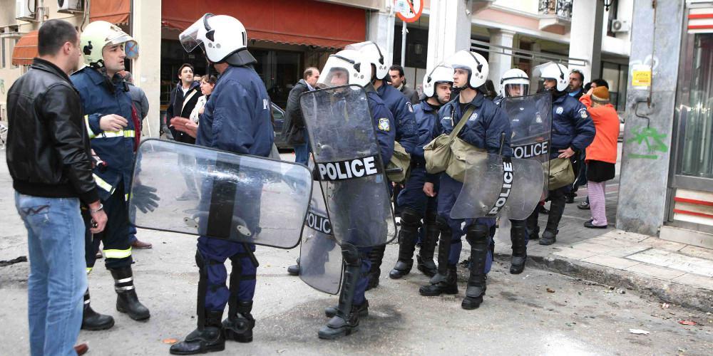 Σοβαρά επεισόδια μεταξύ οπαδών Παναθηναϊκού - Ολυμπιακού στην Καλλιθέα