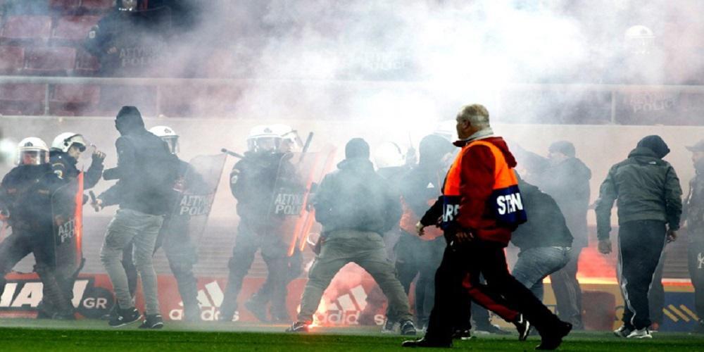 «Καζάνι που βράζει» ο Ολυμπιακός μετά την εξοντωτική ποινή για τα επεισόδια με την ΑΕΚ