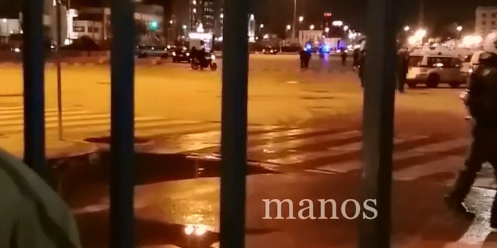 Βίντεο από τα επεισόδια στο λιμάνι του Πειραιά - Κατέβασαν οπαδούς της ΑΕΚ από το πλοίο