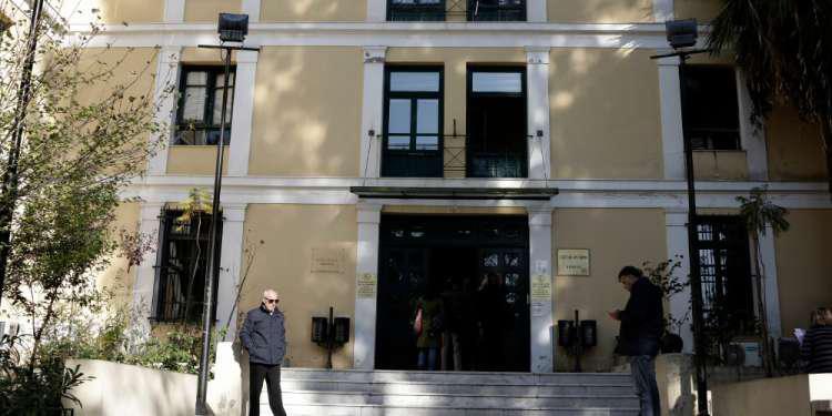 Νέα Σμύρνη: Προθεσμία στους κατηγορούμενους για το βιασμό 27χρονης