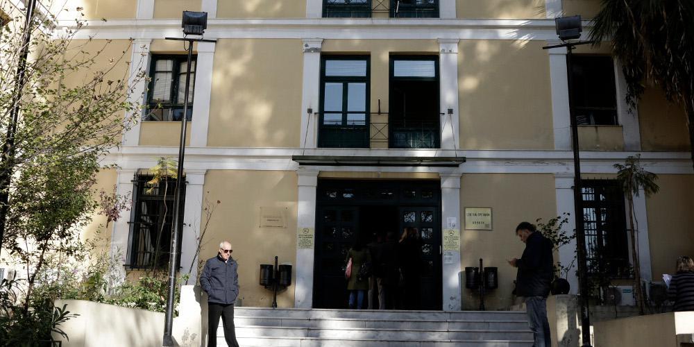 Νέα Σμύρνη: Προθεσμία στους κατηγορούμενους για το βιασμό 27χρονης