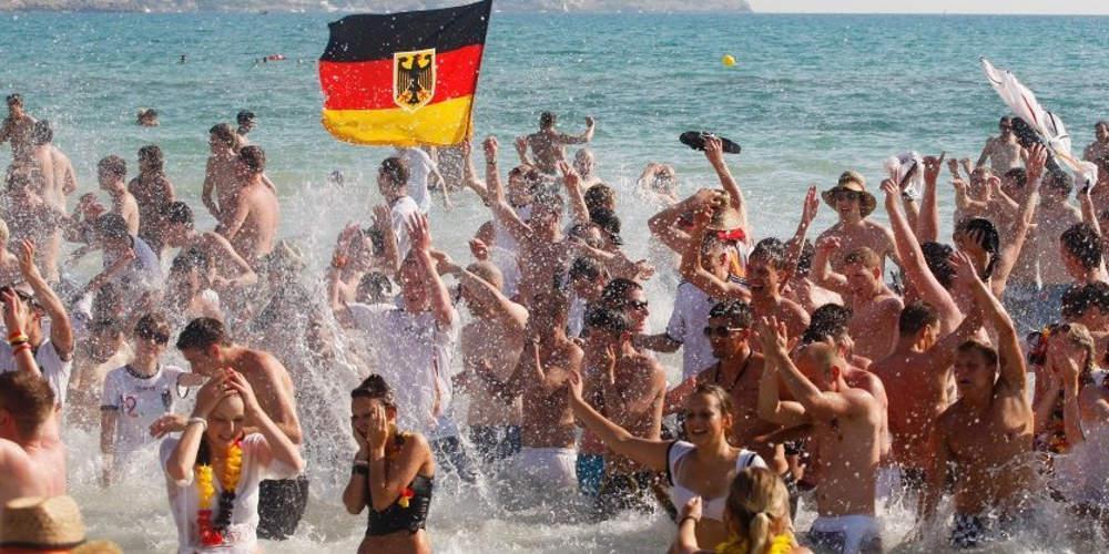 Ρεκόρ αύξησης στα αεροπορικά ταξίδια από τη Γερμανία στην Ελλάδα