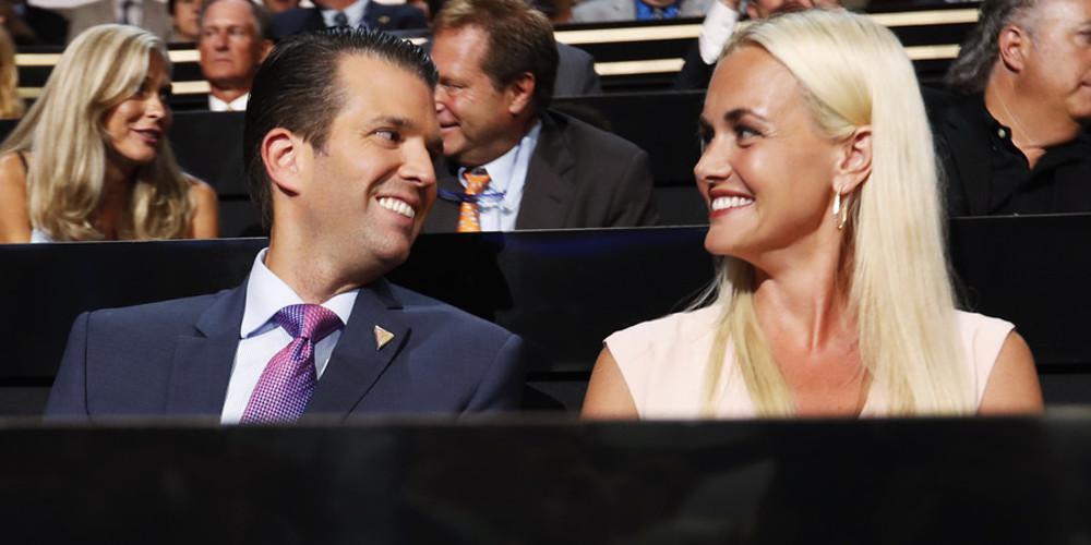 Έστειλαν φάκελο με λευκή σκόνη στον γιο του Τραμπ - Στο νοσοκομείο η γυναίκα του