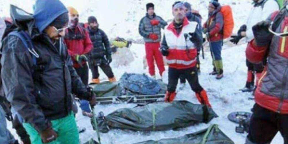 Αυτές είναι οι πρώτες εικόνες από τα συντρίμμια του αεροσκάφους στο Ιράν