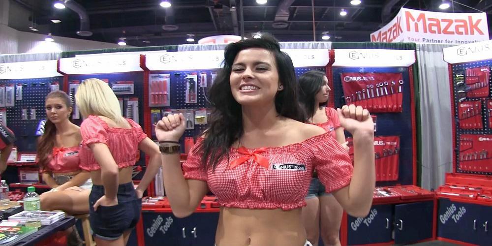 H 22χρονη τραγουδίστρια Jenna Nicole που μαγεύει και... χωρίς τη φωνή της! [εικόνες]