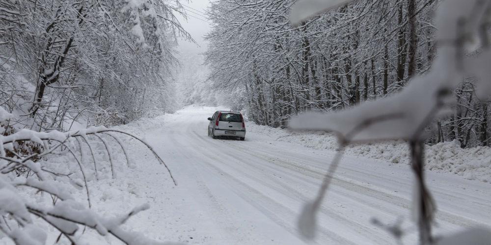 Πρόγνωση καιρού: Αυτοί οι νομοί θα βουλιάξουν στο χιόνι - Έκτακτο δελτίο από την ΕΜΥ
