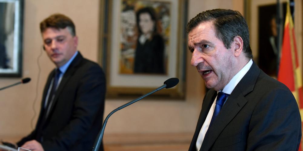 Ο Καμίνης επισκέπτεται τα Σκόπια: Είναι καιρός να γνωριστούμε καλύτερα