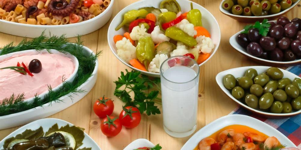 Στα ίδια επίπεδα με πέρυσι οι τιμές για το τραπέζι της Καθαρής Δευτέρας