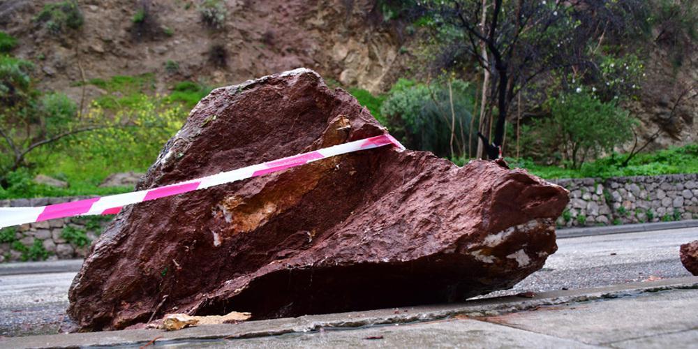 Μεγάλη κατολίσθηση στην παλιά εθνική οδό Ιωαννίνων –Μετσόβου – Κλειστός ο δρόμος