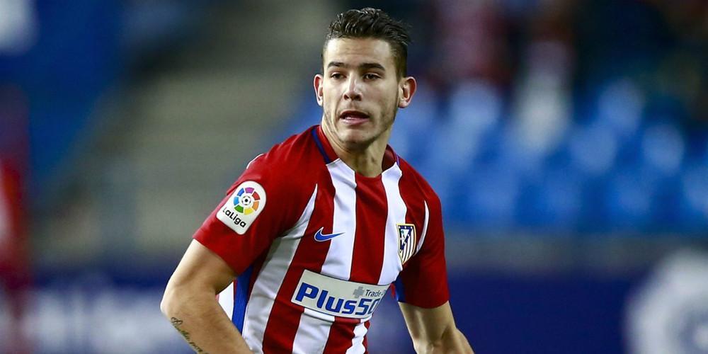 Ποδοσφαιριστής της Ατλέτικο Μαδρίτης βούτηξε... γυμνός στο χιόνι! [βίντεο]