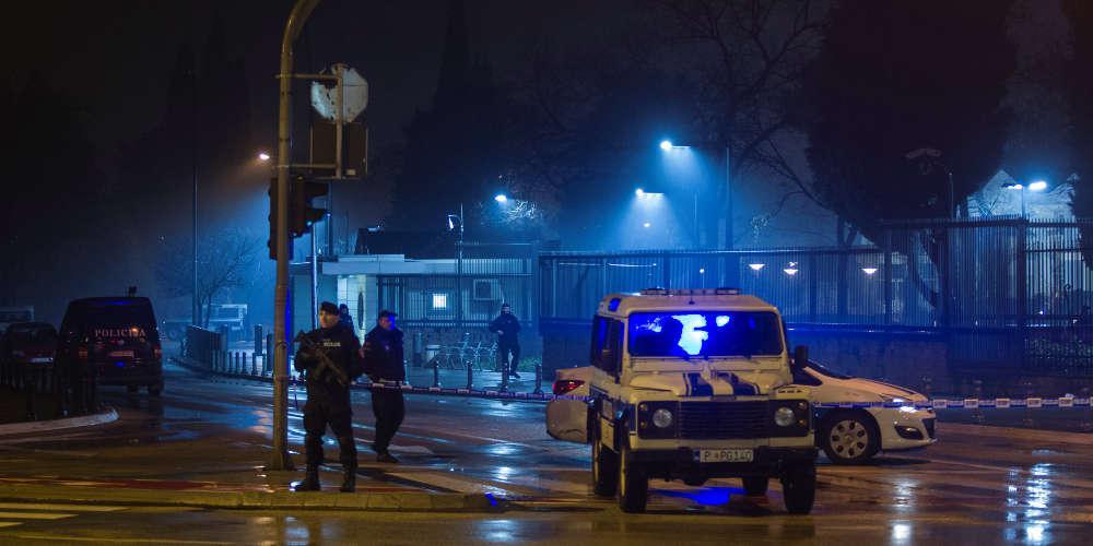 Ένας νεκρός από βομβιστική επίθεση στην πρεσβεία των ΗΠΑ στο Μαυροβούνιο