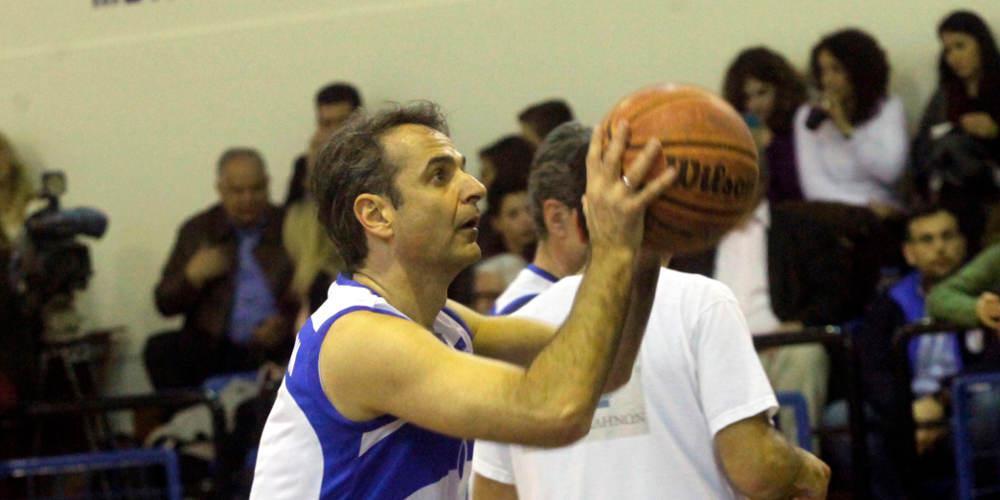 Μητσοτάκης on fire - Σε φιλανθρωπικό αγώνα μπάσκετ ο πρόεδρος της ΝΔ