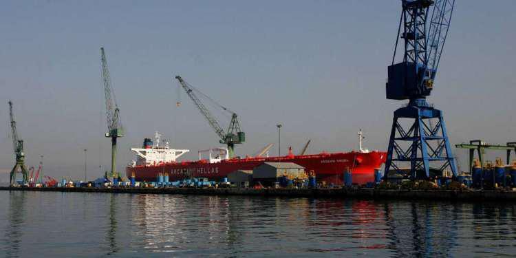 Δίνουν 18 εκατ. ευρώ στον… άλλοτε «αχυράνθρωπο» ιδιοκτήτη των ναυπηγείων Σκαραμαγκά