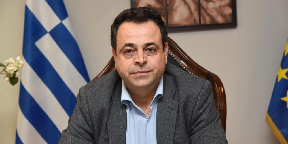 Δύσκολες ώρες για τον Νεκτάριο Σαντορινιό - Πέθανε ο πατέρας του 