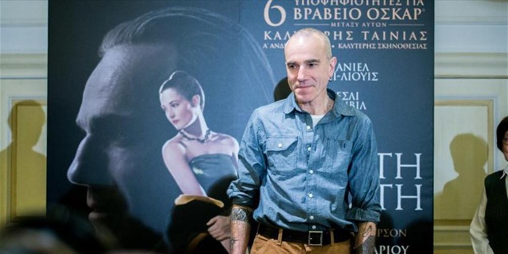 Ο Ντάνιελ Ντέι Λιούις συγκλονίζει περιγράφοντας πως έζησε την Αθήνα της δικτατορίας [βίντεο]