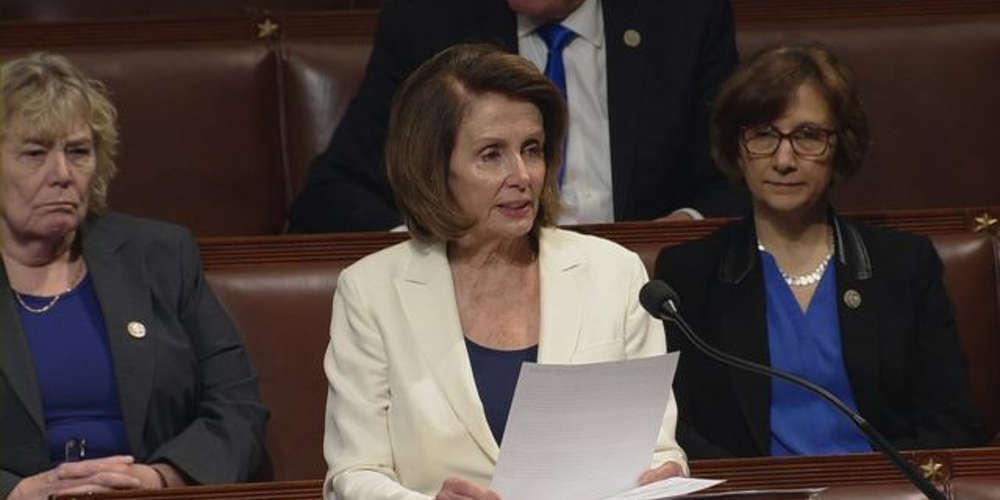 Απίστευτο: Πολιτικός μιλούσε επί οκτώ ώρες για τους μετανάστες