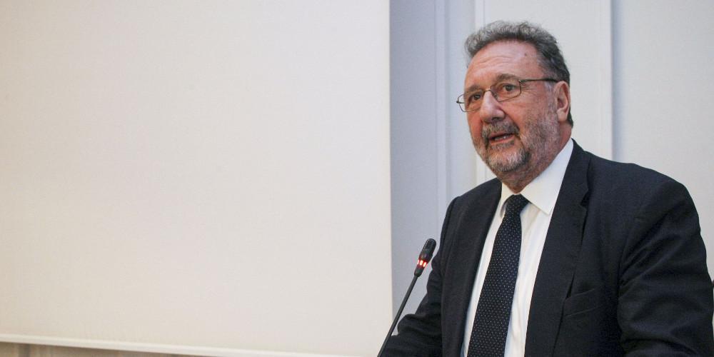 Πιτσιόρλας Αποσύρθηκε μετά την κατακραυγή η ρύθμιση για συμβάσεις δημοσίου με offshore φορολογικών παραδείσων