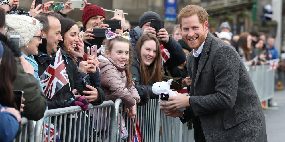 Πρίγκιπας Χάρι Ο πρώην μπάτλερ της Νταϊάνα λύνει τη σιωπή του για την πατρότητα του πρίγκιπα Χάρι! [βίντεο]