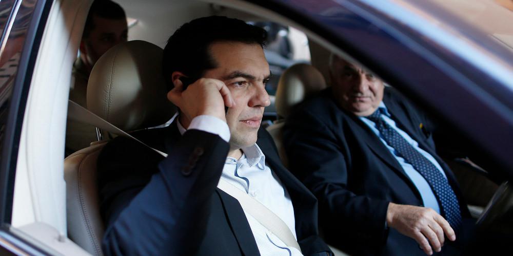 Τι συζήτησαν Τσίπρας και Πενς στην τηλεφωνική τους επικοινωνία