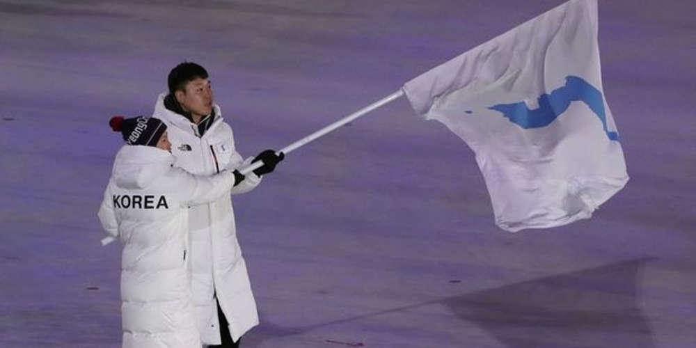 Η αλήθεια πίσω από την κοινή παρέλαση Βόρειας και Νότιας Κορέας