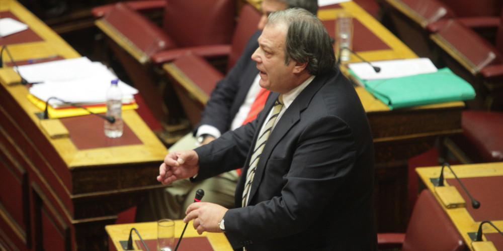 Ο Ρουβίκωνας δεν έπεισε τον Κατσίκη: Αμφισβητώ την ταυτότητα των δραστών