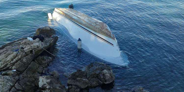 Τραγωδία στο Αγαθονήσι: 15 νεκροί από βύθιση λέμβου με πρόσφυγες