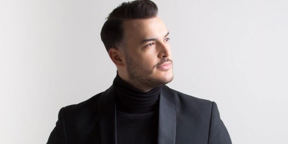 Ο Σάκης Αρσενίου έκανε μπάνιο αλλά δεν ήξερε το... κακό που θα τον βρει