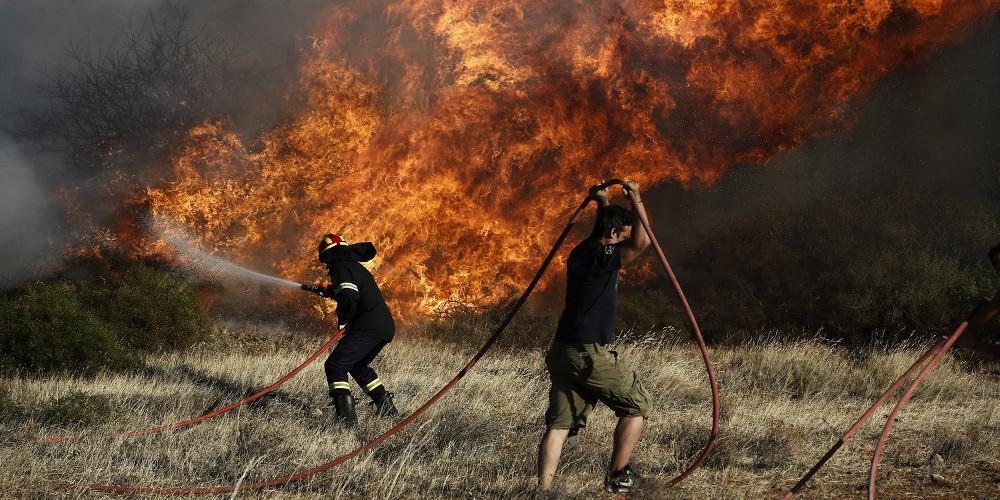 «Να είμαστε όλοι σε εγρήγορση»: SOS από την ΓΓΠΠ για τις πυρκαγιές το επόμενο τριήμερο