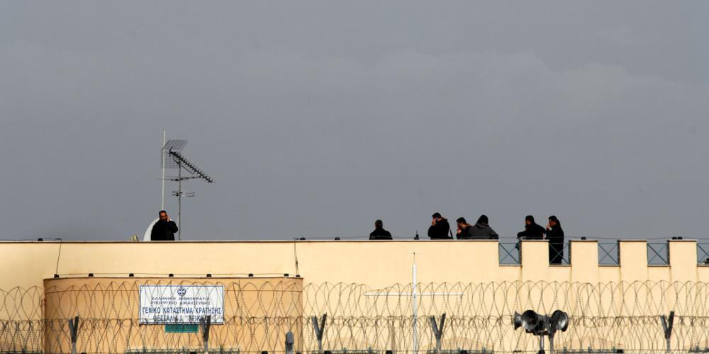 Τριπλή έρευνα για την ομηρία στις φυλακές Τρικάλων