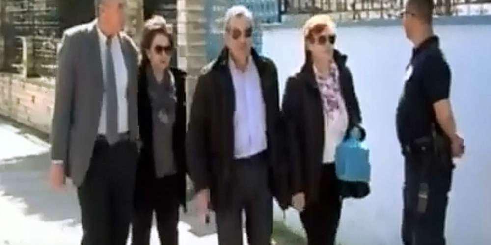 Σε άσχημη ψυχολογική κατάσταση οι γονείς των Ελλήνων στρατιωτικών – Τους επισκέφτηκαν στη φυλακή
