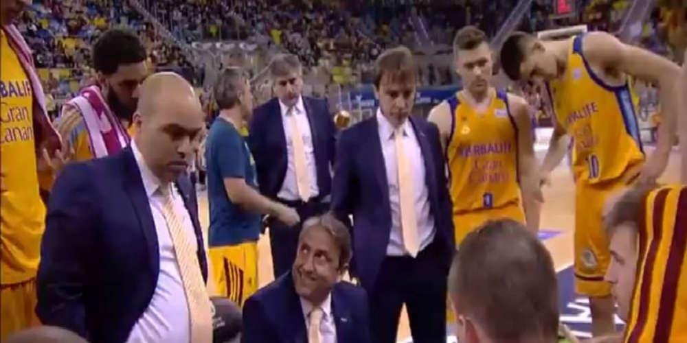 Ο βοηθός του Κασιμίρο μετέφραζε αγγλικά σε... Ισπανούς!