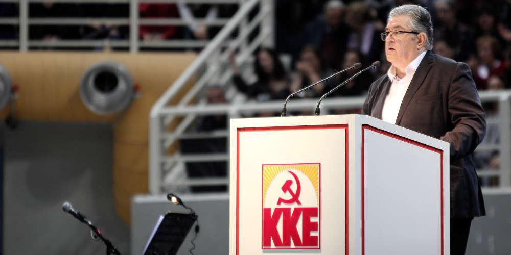 ΚΚΕ για διάγγελμα Τσίπρα: Εδώ καράβια χάνονται βαρκούλες αρμενίζουν