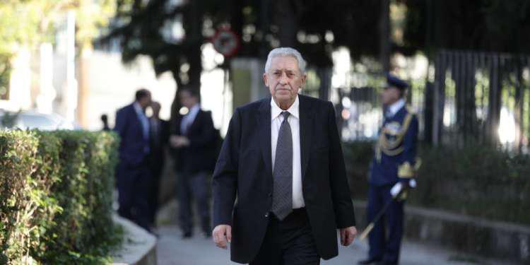 Στη γραμμή της κυβέρνησης ο Κουβέλης: Δεν υπήρξαν στρατηγικά λάθη στις πυρκαγιές