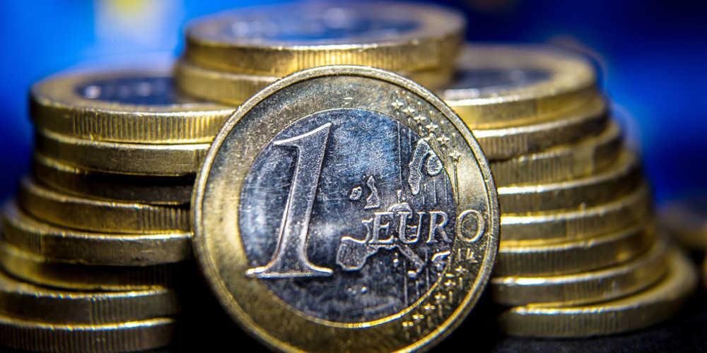 Reuters: Η Ελλάδα χάνει το waiver αν βγει από το πρόγραμμα