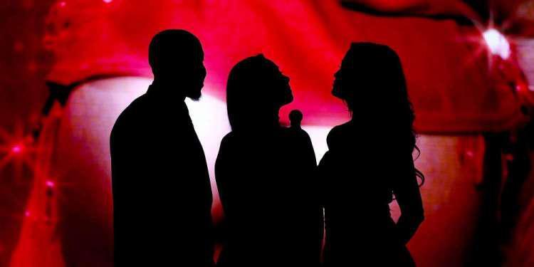 Αποκάλυψη: Tα Όσκαρ του πορνό θα γίνουν στην Ελλάδα!