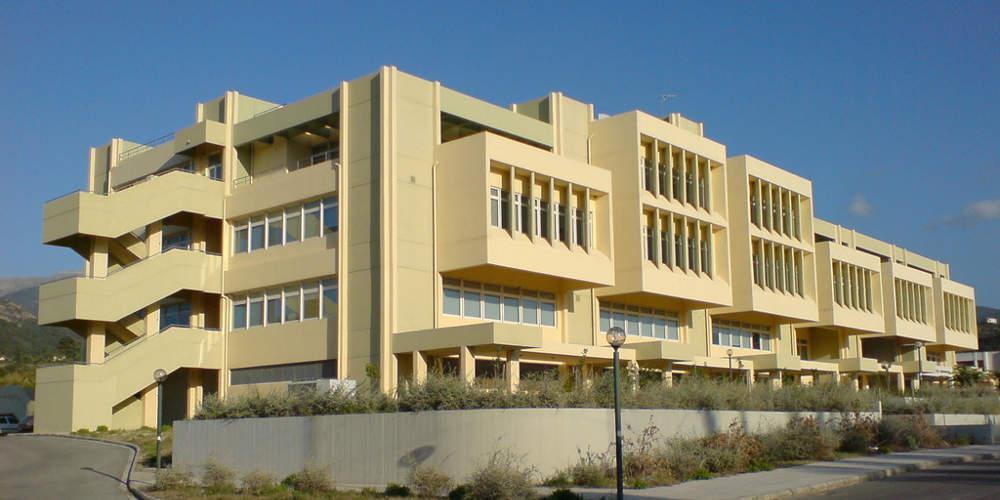 Φοιτητής καταγγέλλει πως δέχτηκε επίθεση επειδή διαμαρτυρήθηκε για αφίσα στο Πανεπιστήμιο Πατρών!