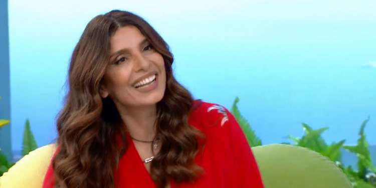 Πόπη Τσαπανίδου: Έμεινα πολύ μικρή μόνη, με τις ευθύνες τριών παιδιών