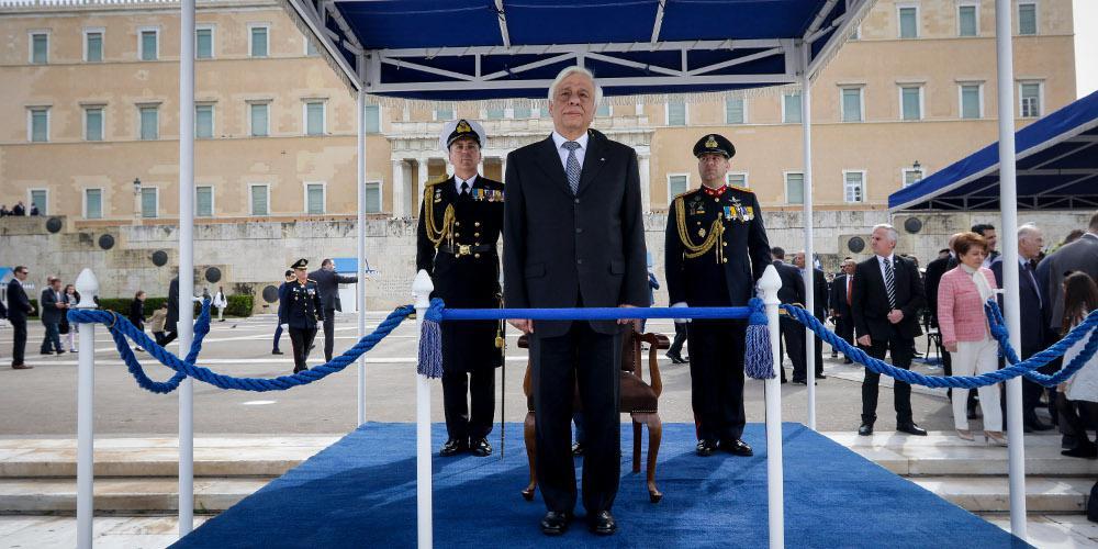 Παυλόπουλος: Είμαστε έτοιμοι να υπερασπιστούμε τα σύνορά μας