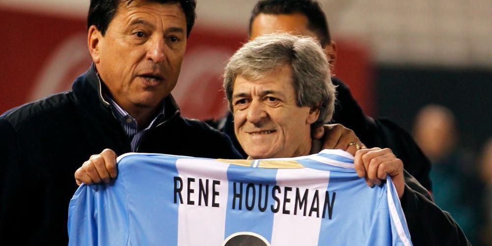 Πέθανε στα 64 χρόνια από καρκίνο ο Ρενέ Χούσεμαν