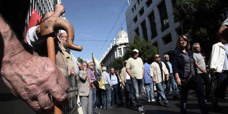 Νωρίτερα θα καταβληθούν οι συντάξεις Απριλίου λόγω Πάσχα