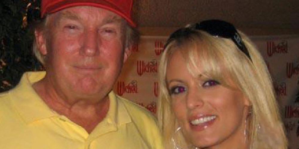 Το viral σκίτσο του Τζιμ Κάρεϊ στο οποίο ο Τραμπ... «απαυτώνει» τη Στόρμι Ντάνιελς! [εικόνα]