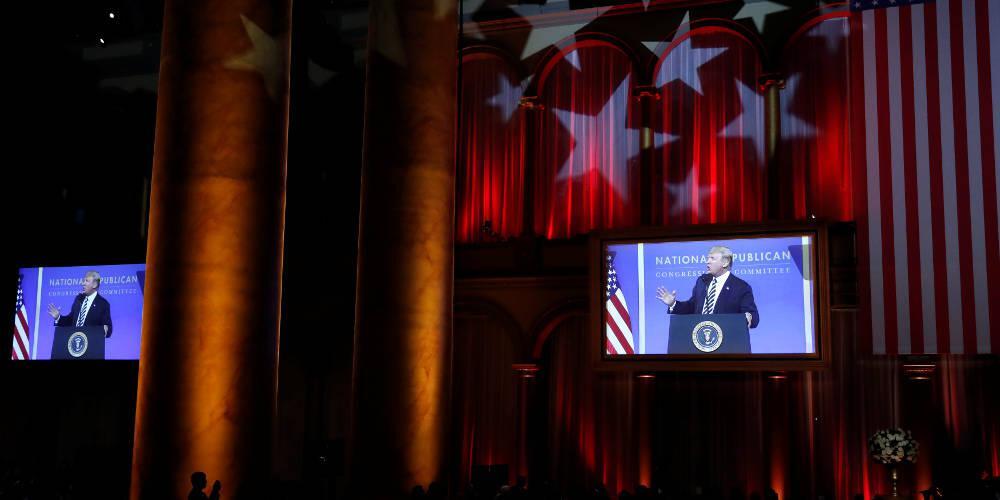 Ο Τραμπ ξεκινά τον «εμπορικό πόλεμο»: Επιβάλλει δασμούς στα κινεζικά προϊόντα