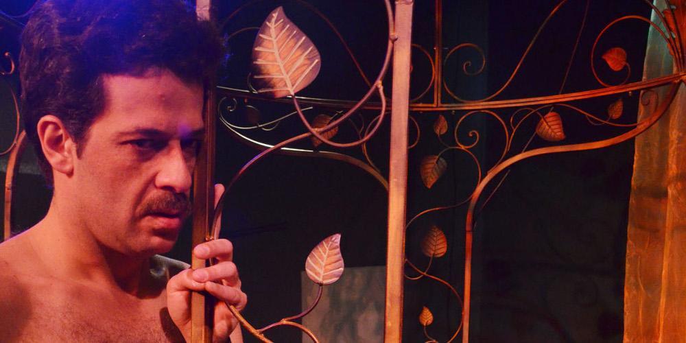 Συζήτηση με το κοινό με θέμα την ομοφυλοφιλική ταυτότητα στο θέατρο Μπέλλος στην Πλάκα